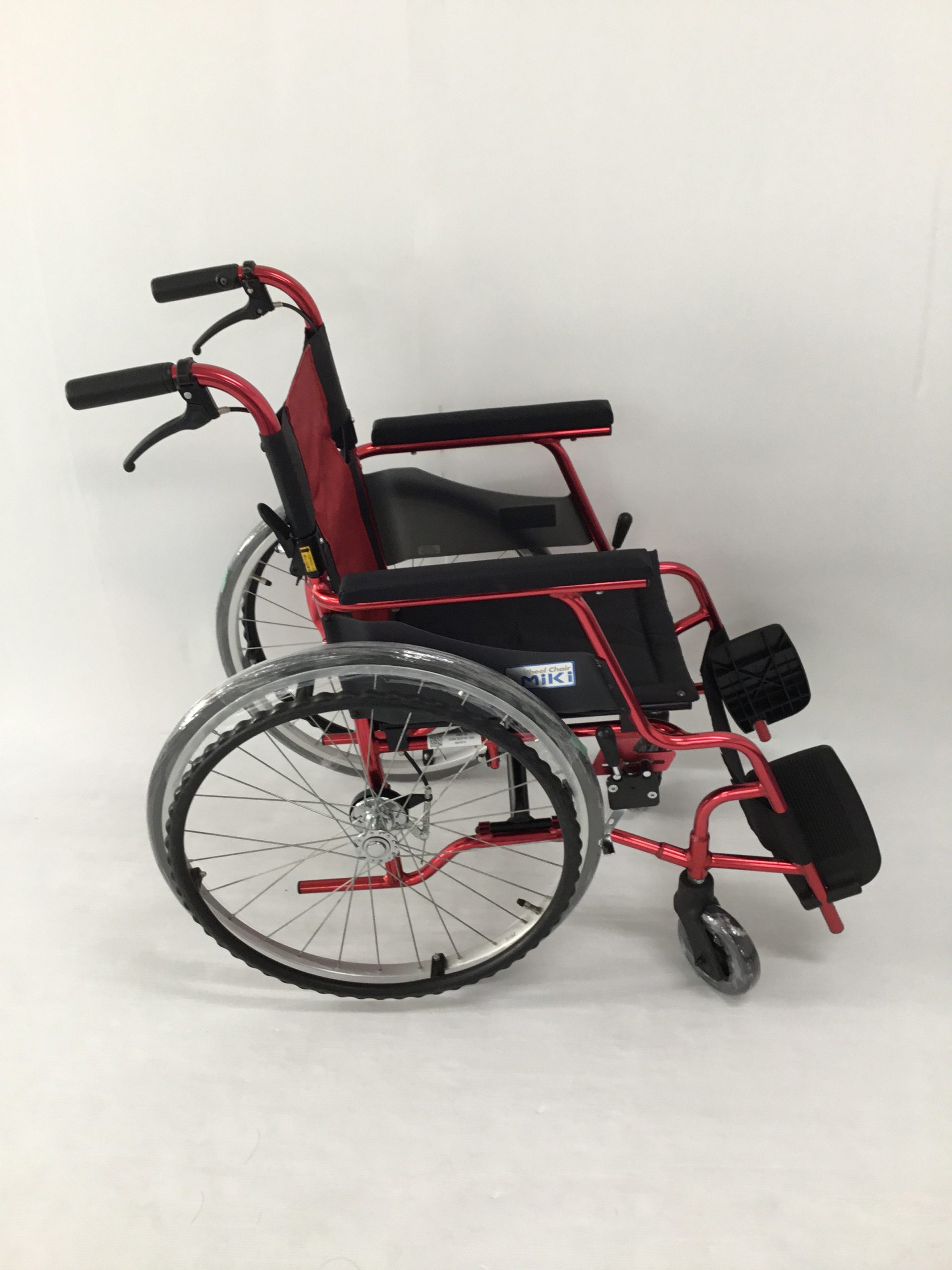 車椅子 ミキ キャリカルプラス自走式 赤 - 東京都のその他